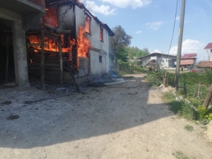 Belediye Başkanı, Yangını Söndürmek İçin Seferber Oldu