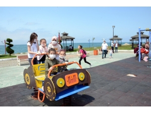 14 Yaş Ve Altı Çocuklar Uzun Bir Aradan Sonra Sokağa Çıktı