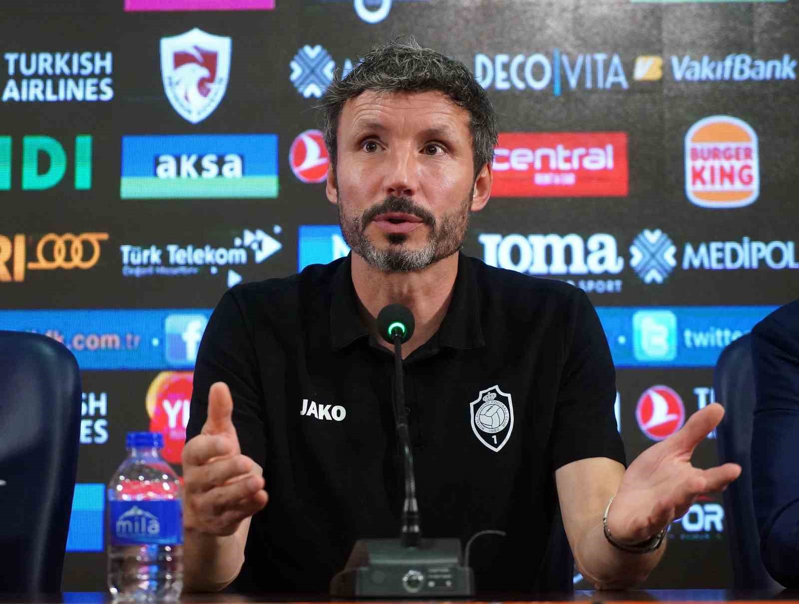 mark-van-bommel-belcika-nin-yeni-teknik-direktoru-oldu