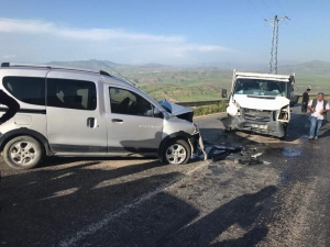 Siirt’te Trafik Kazası: 2 Yaralı