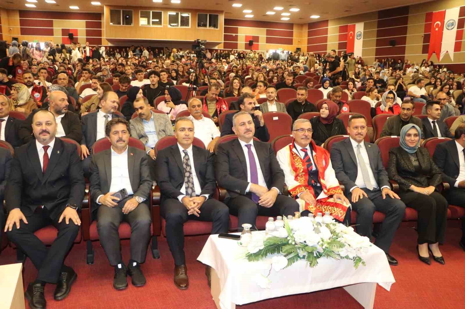 kmu-de-yeni-akademik-yili-acilis-toreni-duzenlendi