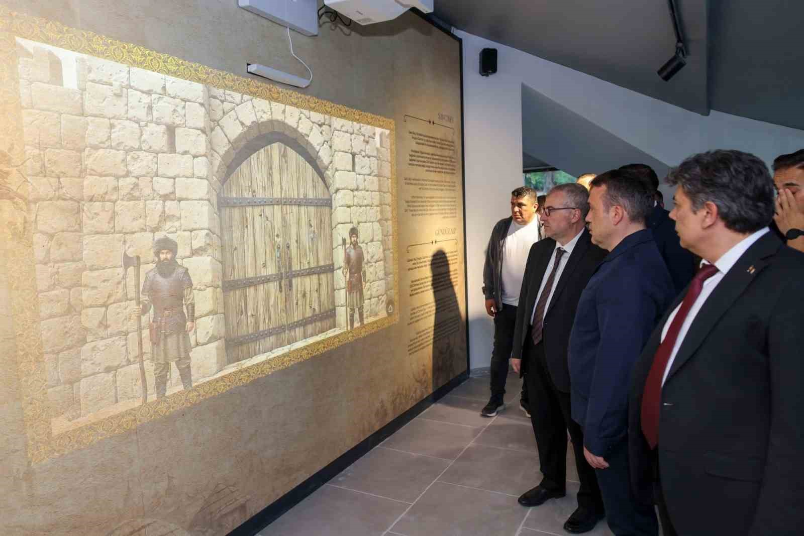 sogut-dijital-tarih-muzesi-nde-calismalar-yerinde-incelendi