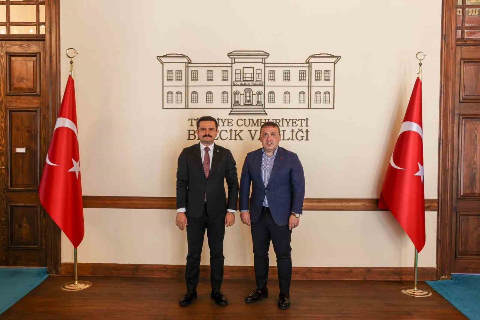 golpazari-kaymakami-onur-titiz-goreve-basladi