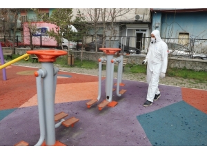 Ağrı’da Parklar Çocuklar İçin Dezenfekte Edildi