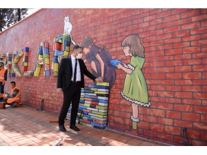 Pursaklar’da Okul Duvarlarına Renkli Dokunuş