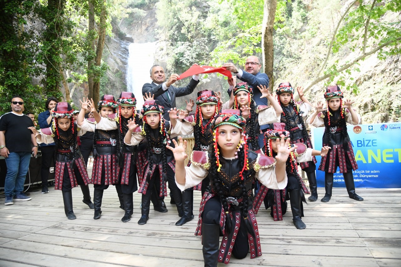 osmaniye-karacay-selale-de-cevre-haftasi-coskusu