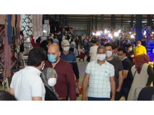 Pazarda Yoğunluk Var Sosyal Mesafe Hiçe Sayıldı