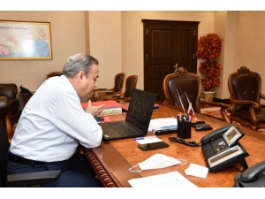 Vali Su’dan Hemşirelere Pandemi Teşekkürü