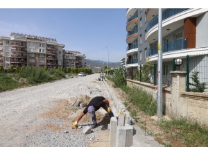 Efeler’de Yollar Yenileniyor