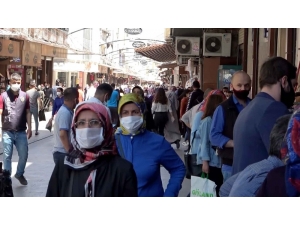 Vaka Sayısının Arttığı Gaziantep’te Her Yer Tıklım Tıklım