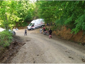 Yayla Yolunda Römork Devrildi: 2 Yaralı
