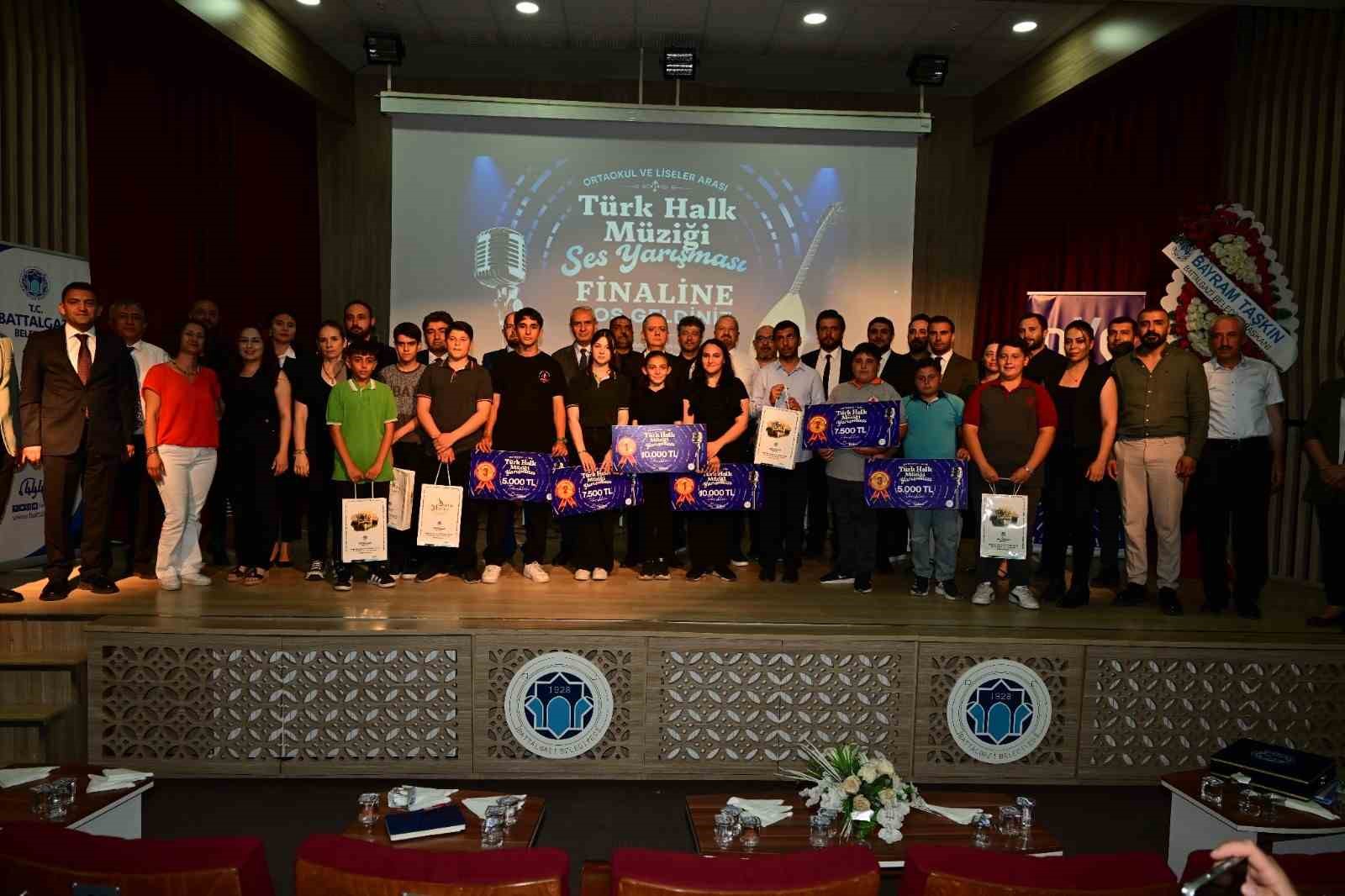battalgazi-de-turk-halk-muzigi-yarismasi-nin-kazananlari-belli-oldu
