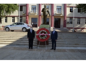 Eczacılar, “Hastalıkta Sağlıkta Eczacınız Yanınızda” Sloganı İle Günlerini Kutladı