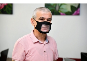 Isparta Belediyesi İşitme Engellilere Özel Maske Üretti