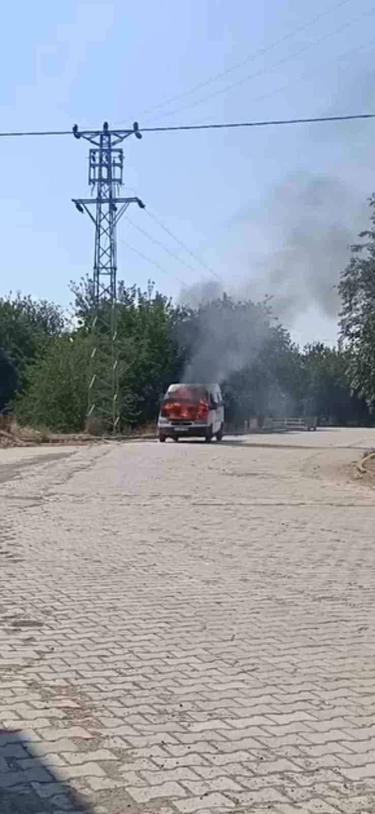 elazig-da-minibus-yangini