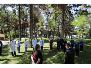 Vali Şıldak’tan Sağlık Personeline Teşekkür Ziyareti