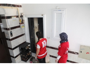 Elazığ’da Bağışlanan 100 Ton Un Ekmek Oldu, Vefa Ekibi Evlere Ulaştırdı