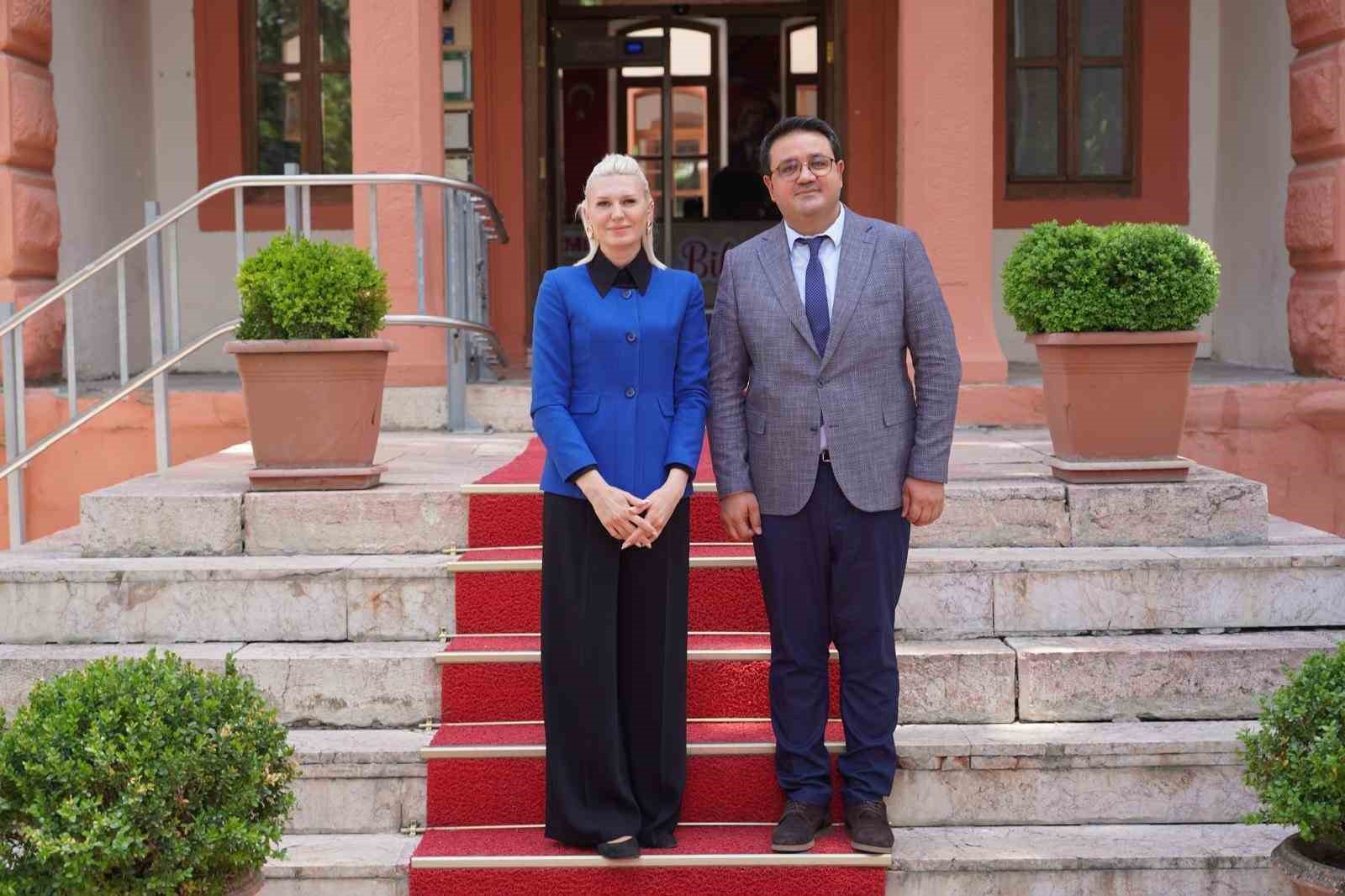 bilecik-belediye-baskan-yardimcisi-gokten-gorevinden-istifa-etti
