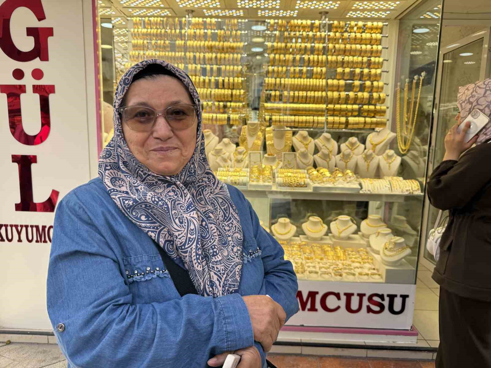 1-milyon-300-bin-lira-dolandirilmaktan-kuyumcunun-dikkati-sayesinde-kurtuldu