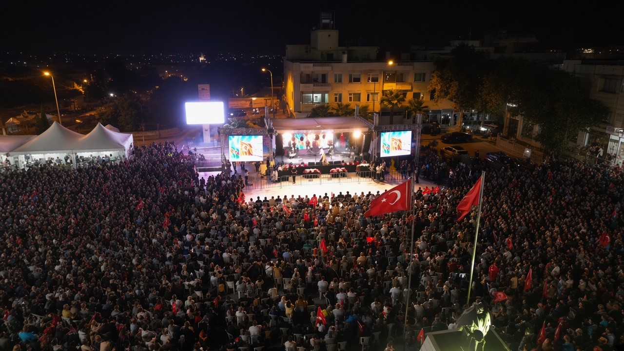 kilis-te-30-agustos-ta-turkiye-azerbaycan-kardesligi-sahneye-yansidi