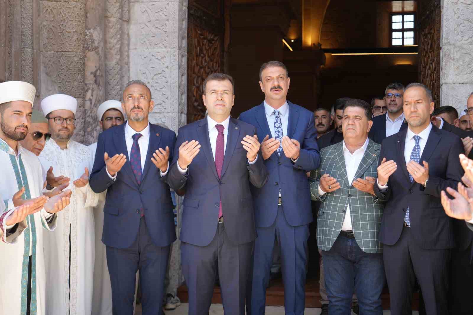 691-yillik-sungurbey-camii-yeniden-ibadete-acildi