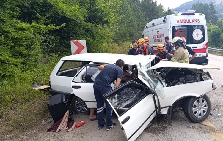 kontrolden-cikan-tirin-dorsesi-faciaya-neden-oldu-1-olu-2-yarali