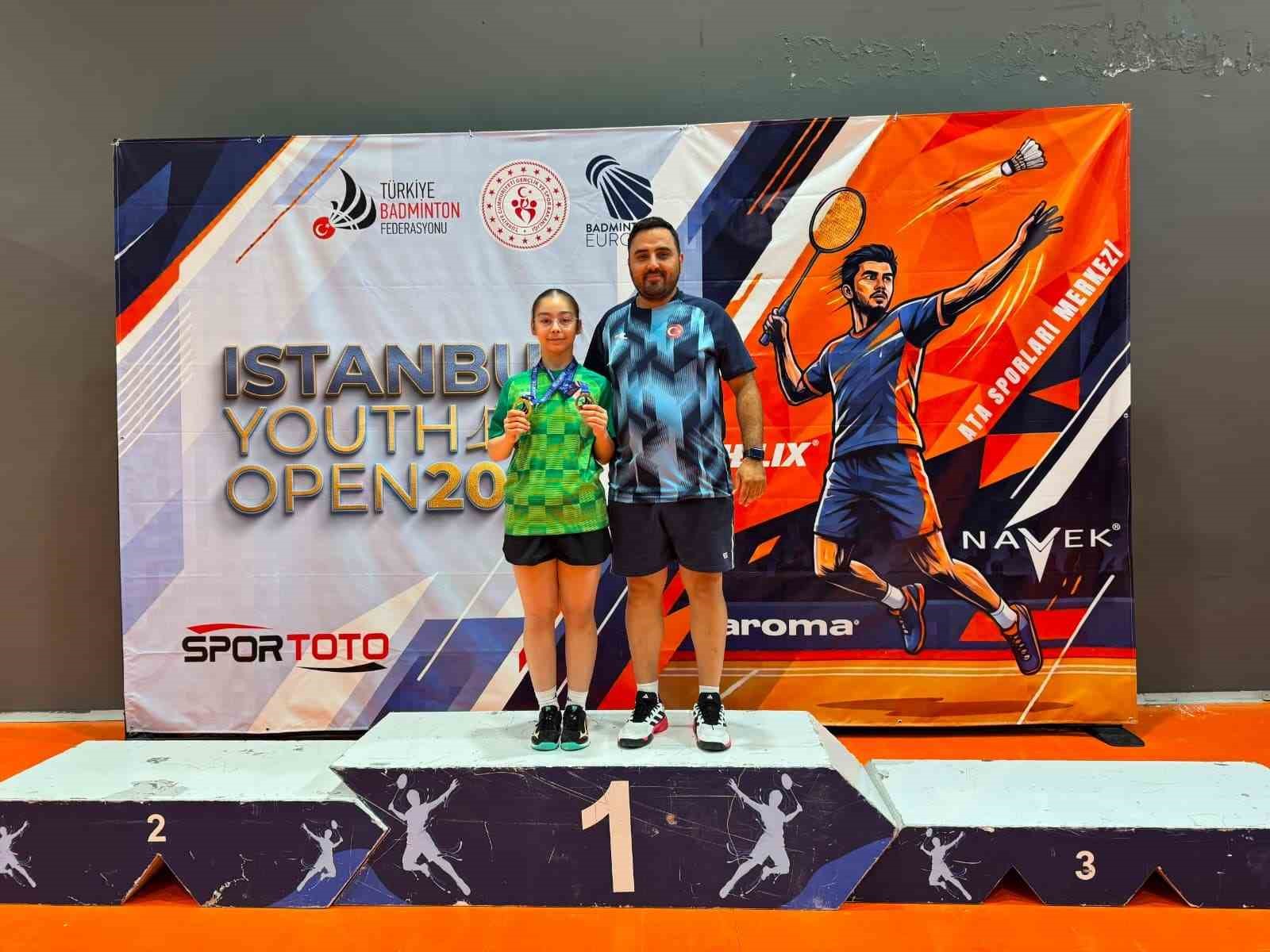 tekirdagli-milli-badmintoncudan-altin-ve-bronz-madalya