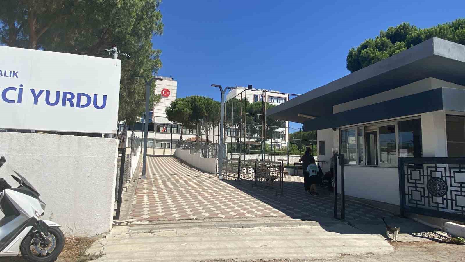 ayvalik-ve-gomec-te-yangindan-etkilenen-koyluler-devlet-korumasi-altinda