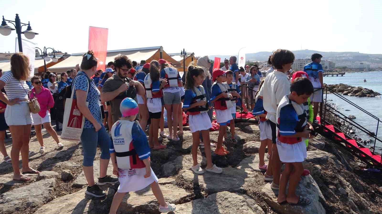 canakkale-de-gencler-tarih-icin-dalip-yelkenler-fora-dedi