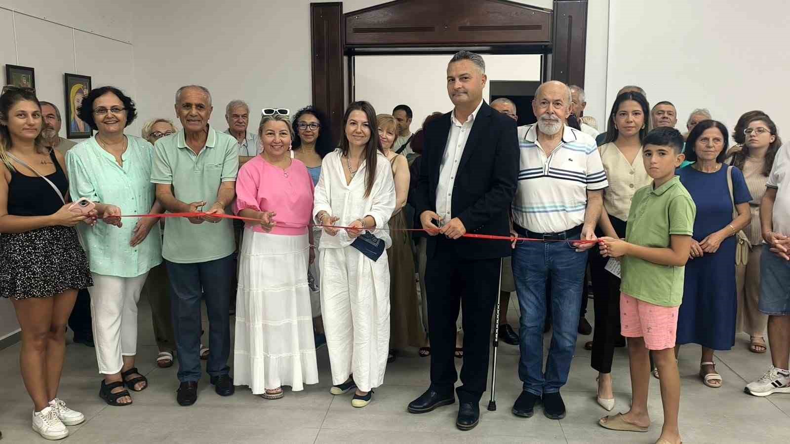 mentese-de-anadolu-da-kadin-baslari-resim-sergisi-acildi