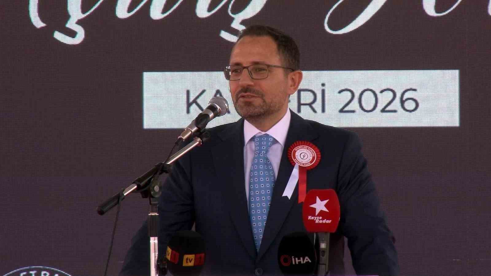 bakan-yardimcisi-ayyildiz-serveti-sohreti-rutbesi-ne-olursa-olsun-kimse-suc-isleme-imtiyazina-sahip-degildir