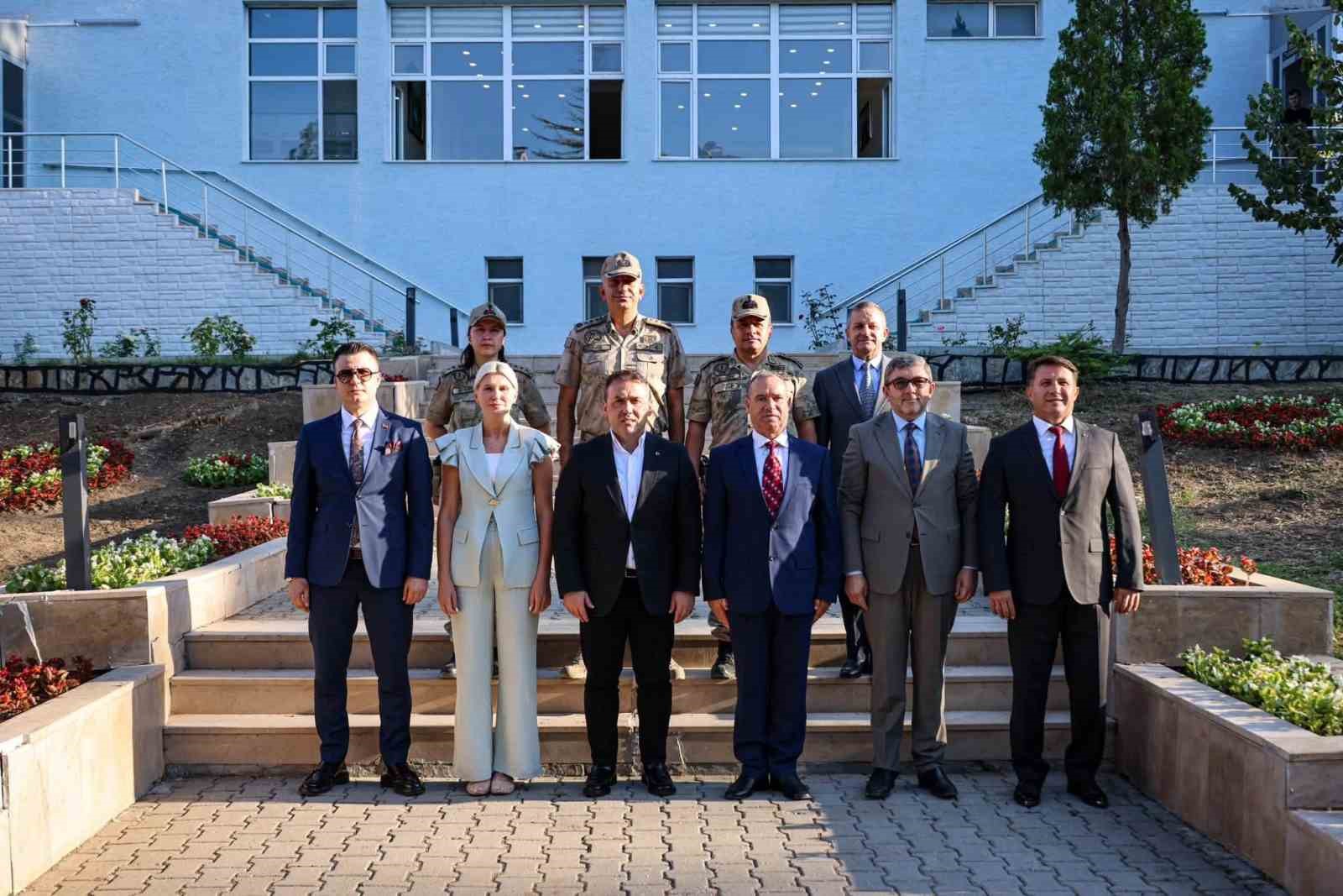 bilecik-jandarma-egitim-komutani-tuggeneral-yusuf-aslan-a-veda