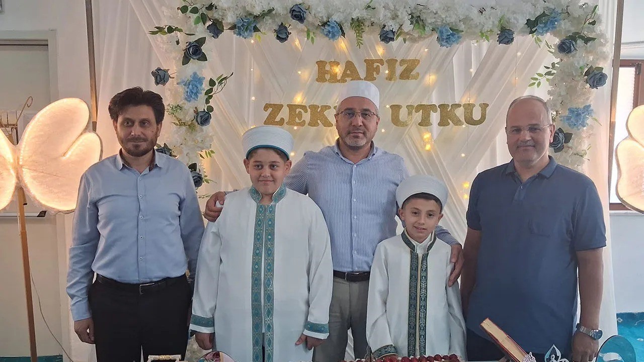 10-yasinda-7-ayda-hafiz-oldu