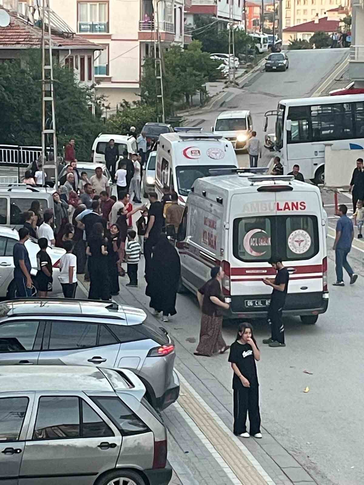 balkondan-dusen-1-yasindaki-cocuk-agir-yaralandi