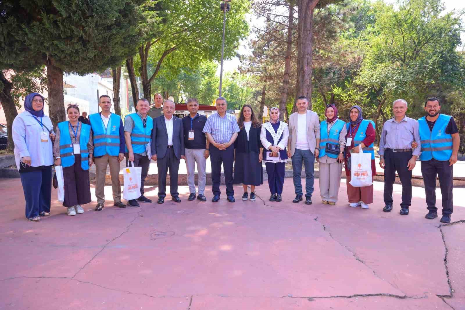 cumhurbaskani-erdogan-imzali-belgeler-sahiplerine-takdim-edildi