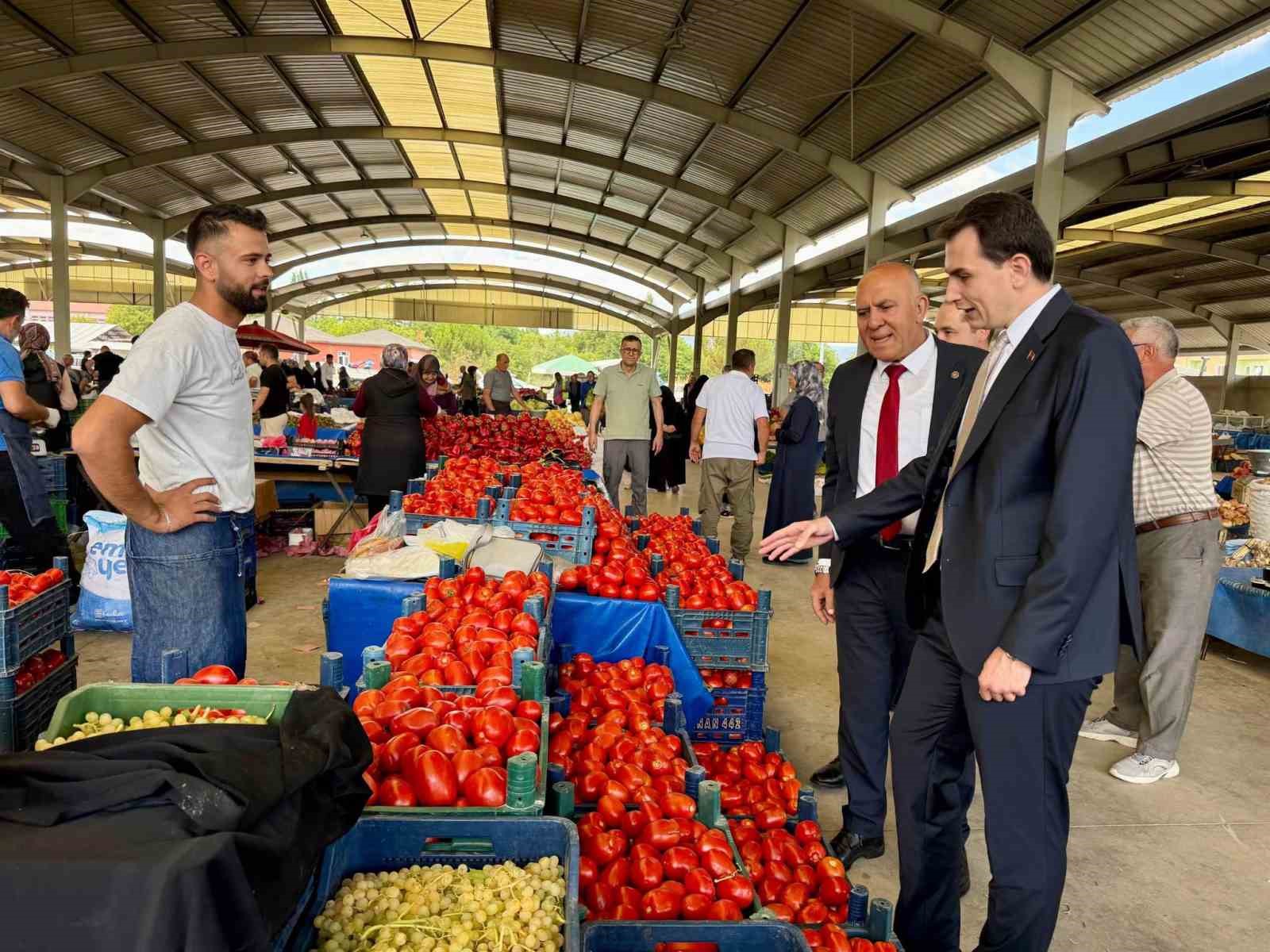 hisarcik-kaymakami-atam-ve-baskan-demirtas-tan-pazar-yeri-ziyareti