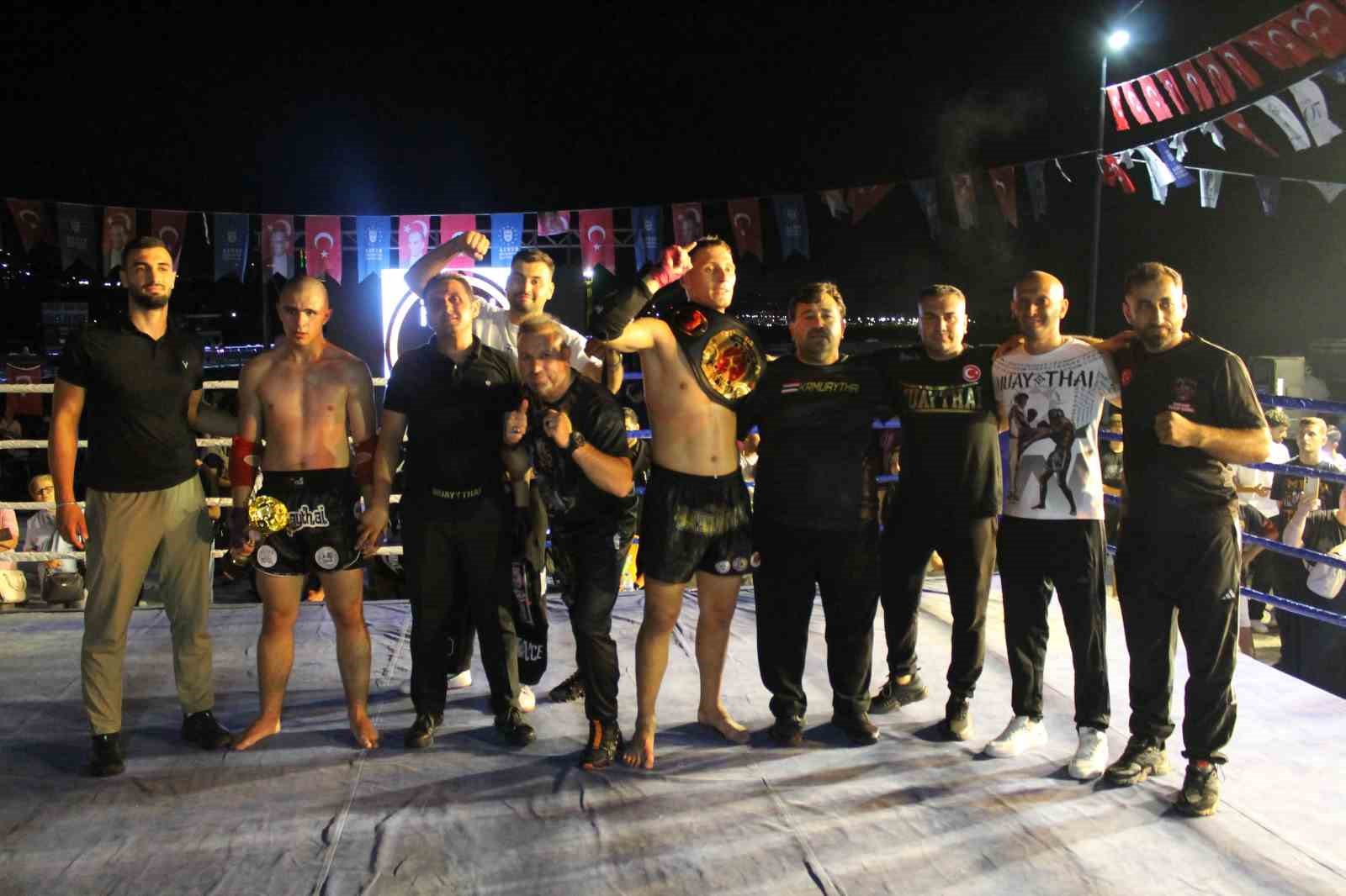 muaythai-sampiyonluk-kemerleri-manisa-ya-geldi