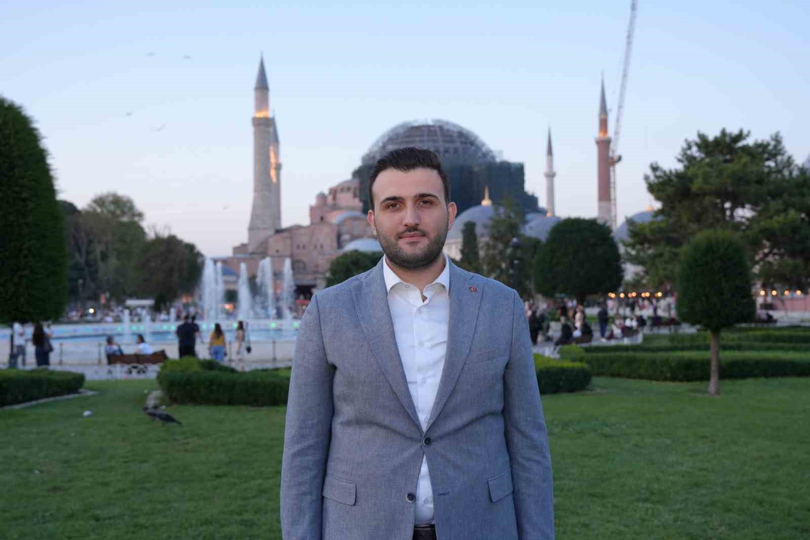 ak-parti-istanbul-genclik-kollari-ndan-ayasofya-yuruyusune-davet