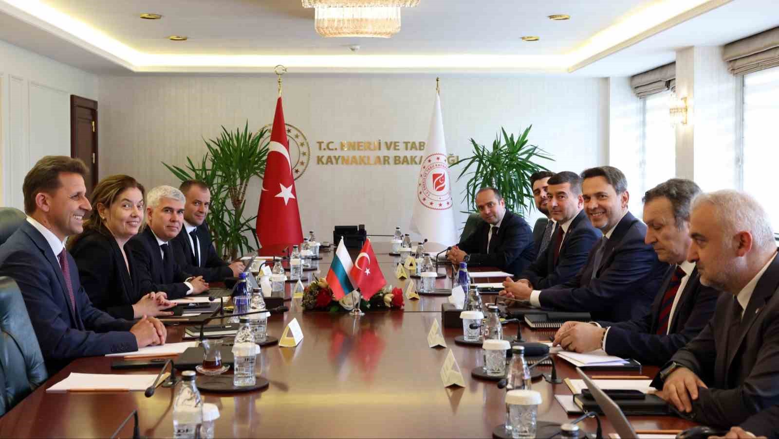 turkiye-ile-bulgaristan-arasinda-dogal-gazda-is-birligi-protokolu-imzalandi