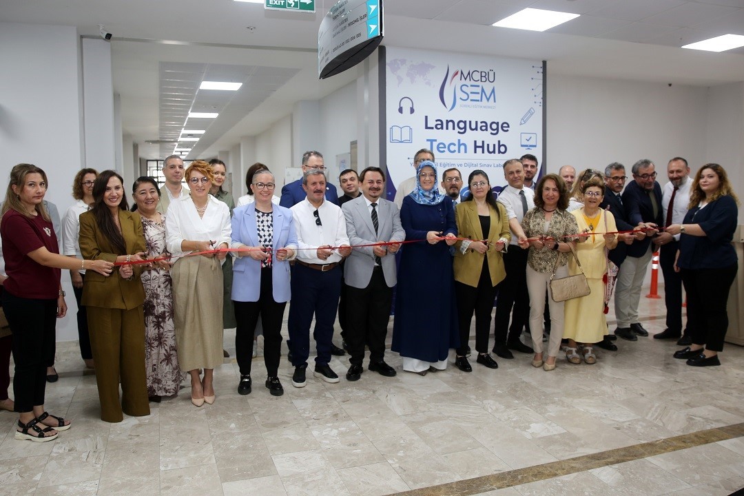 mcbu-yabanci-dil-ve-dijital-sinav-merkezi-acildi