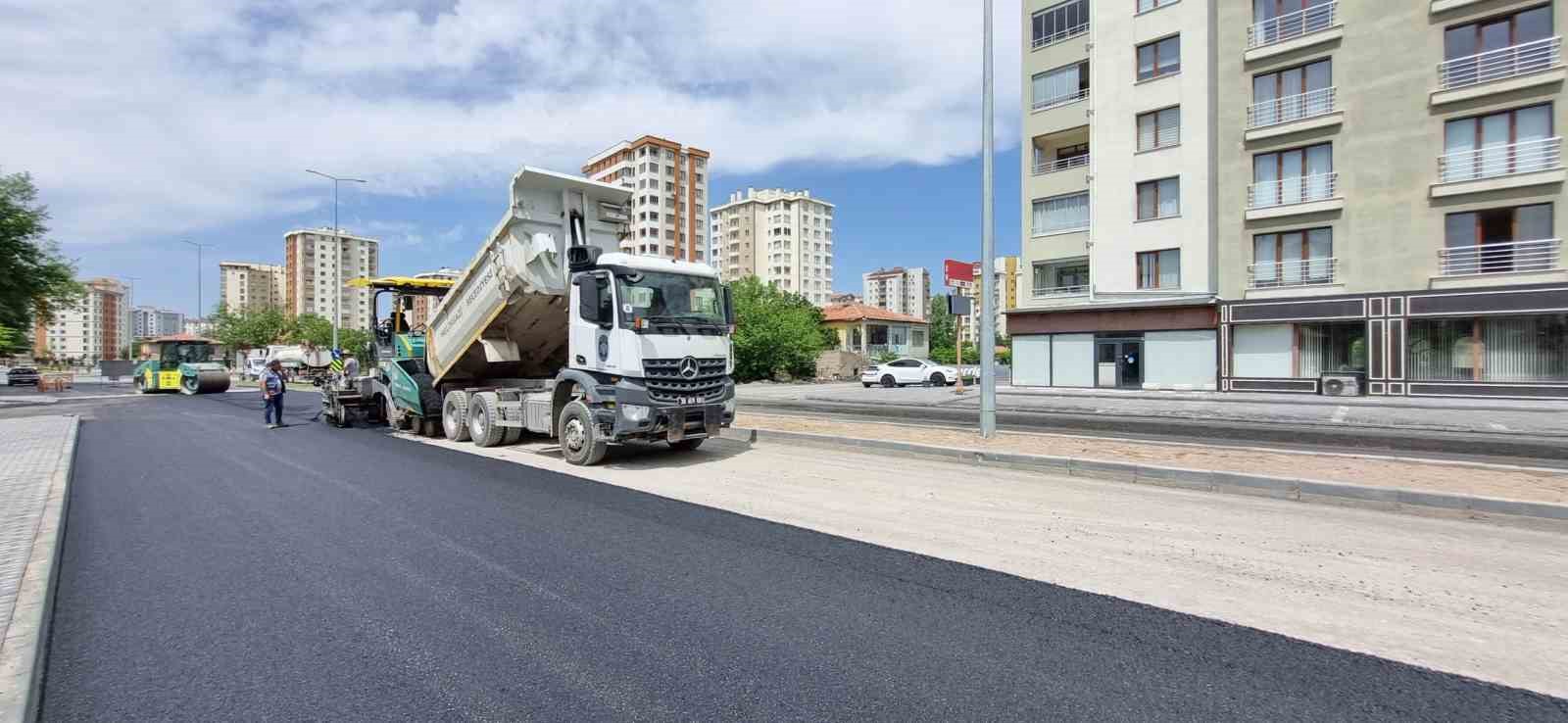 melikgazi-belediyesi-yildirim-beyazit-mahallesi-ne-yaptigi-yeni-yol-ile-ulasimi-rahatlatacak