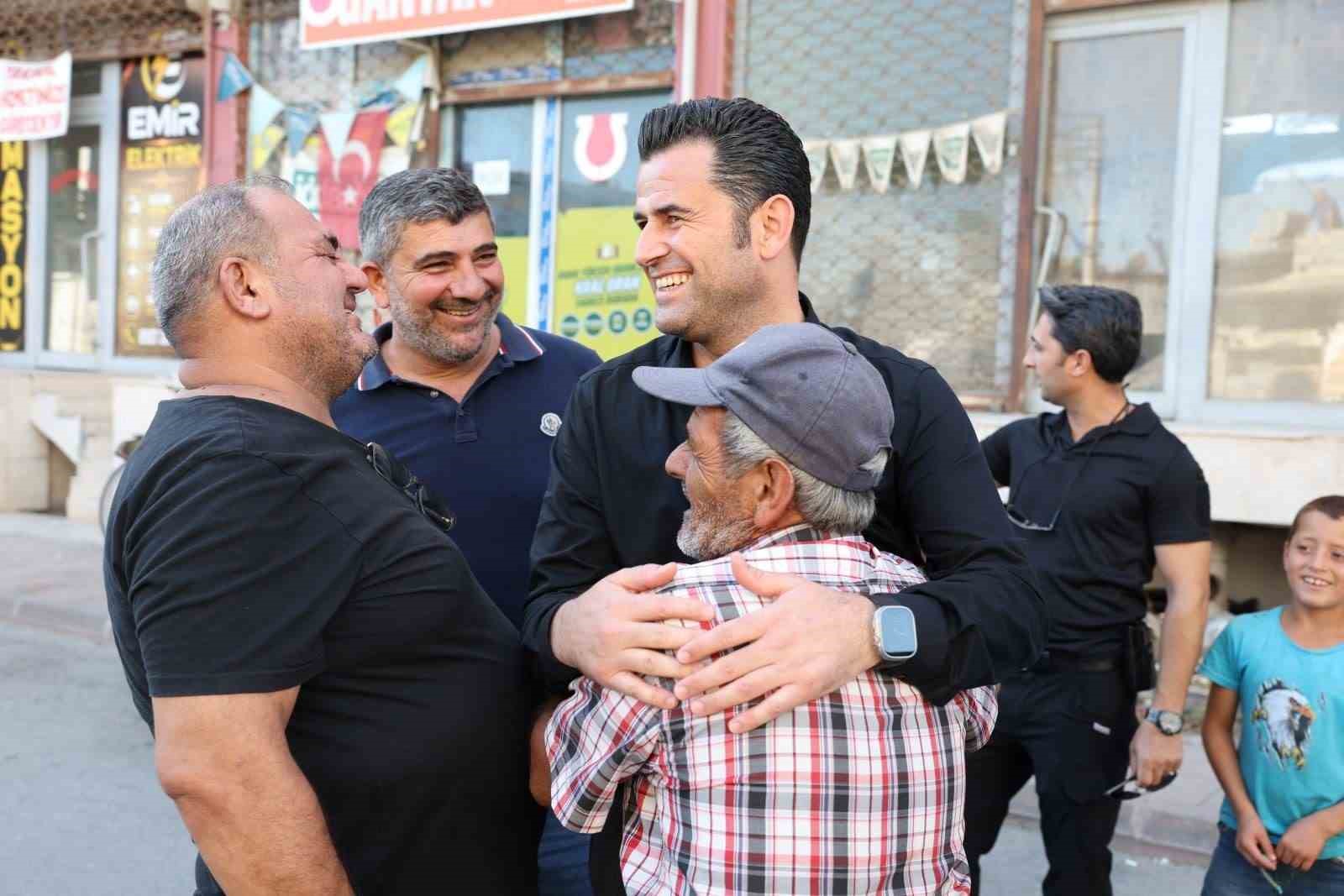 besikci-mahallelerin-taleplerini-yerinde-dinliyor