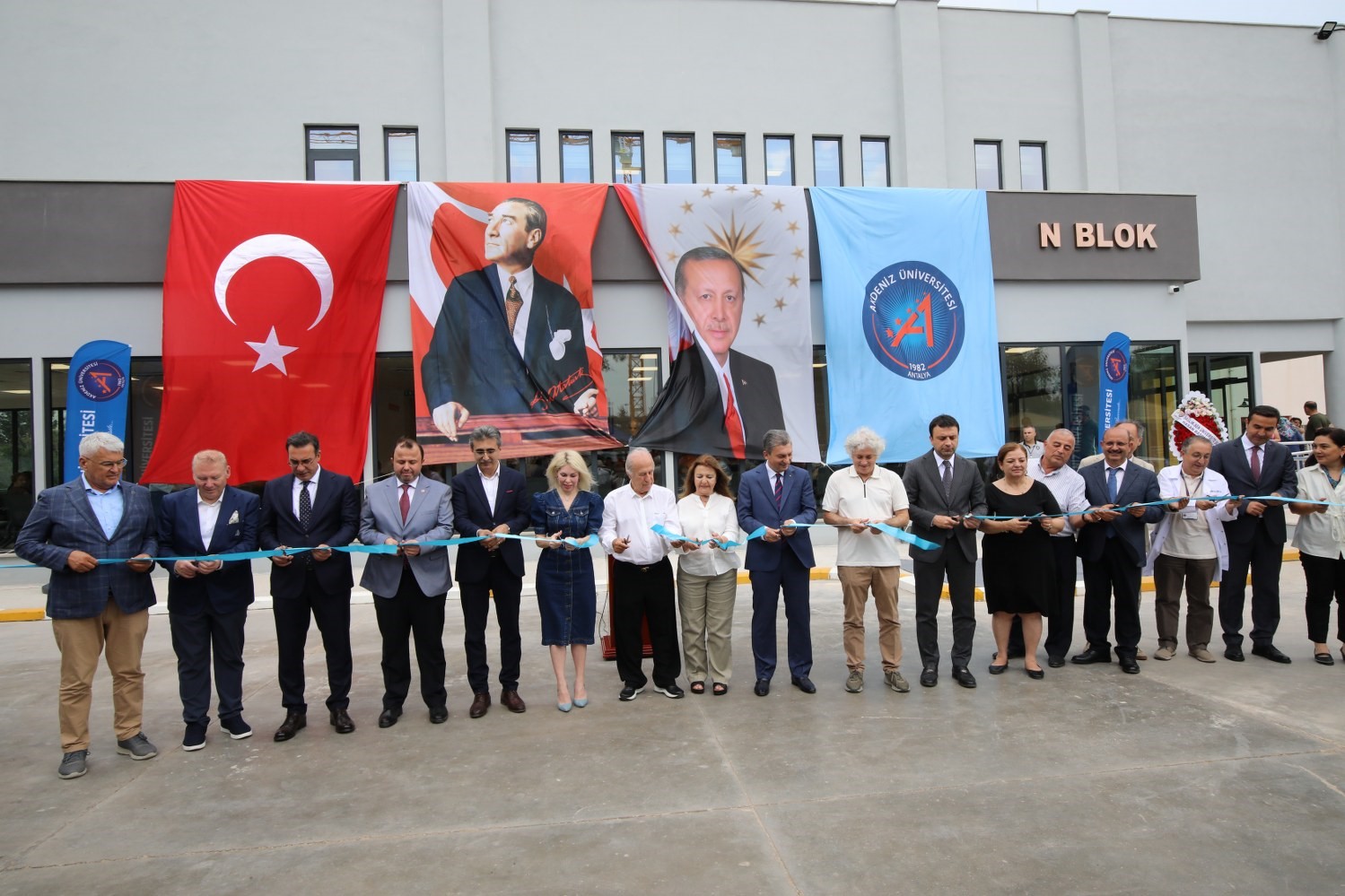 akdeniz-universitesi-hastanesinde-9-ayda-tamamlanan-noroloji-poliklinigi-acildi