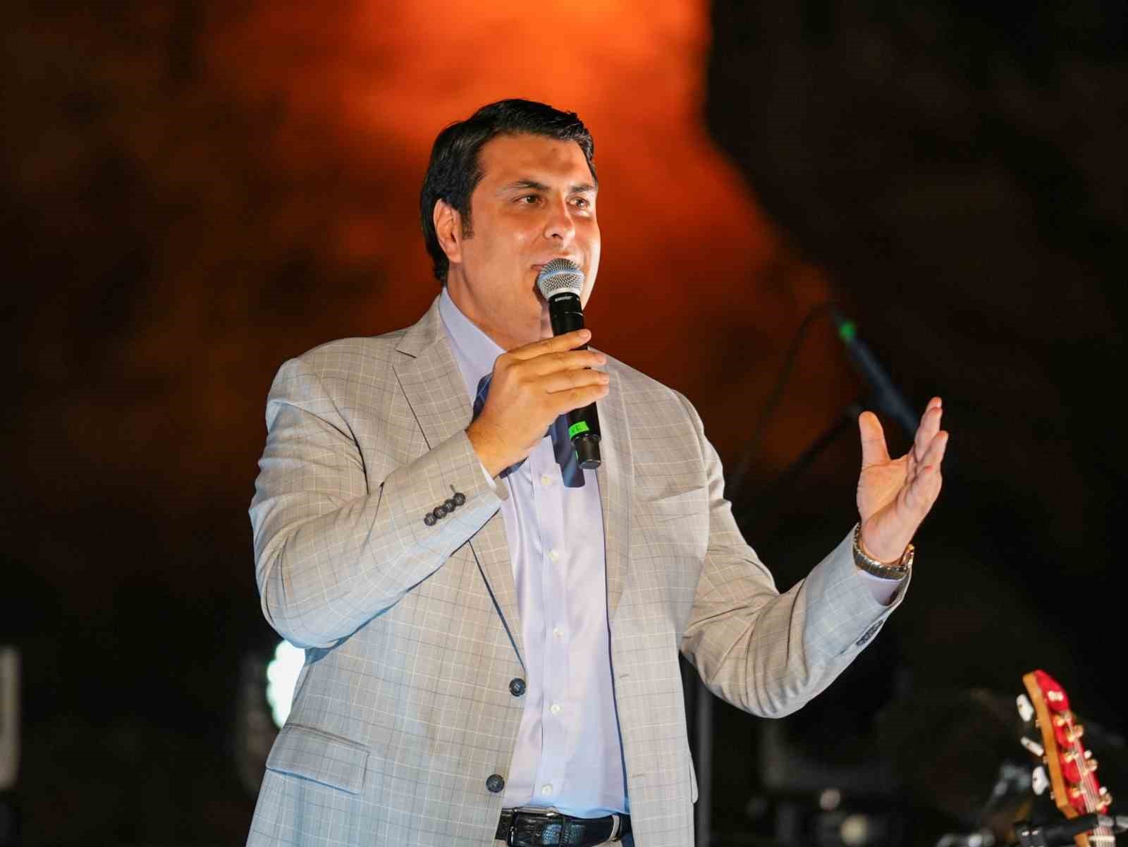 duluk-te-tarih-sanat-ve-mutluluk-dolu-bir-gece