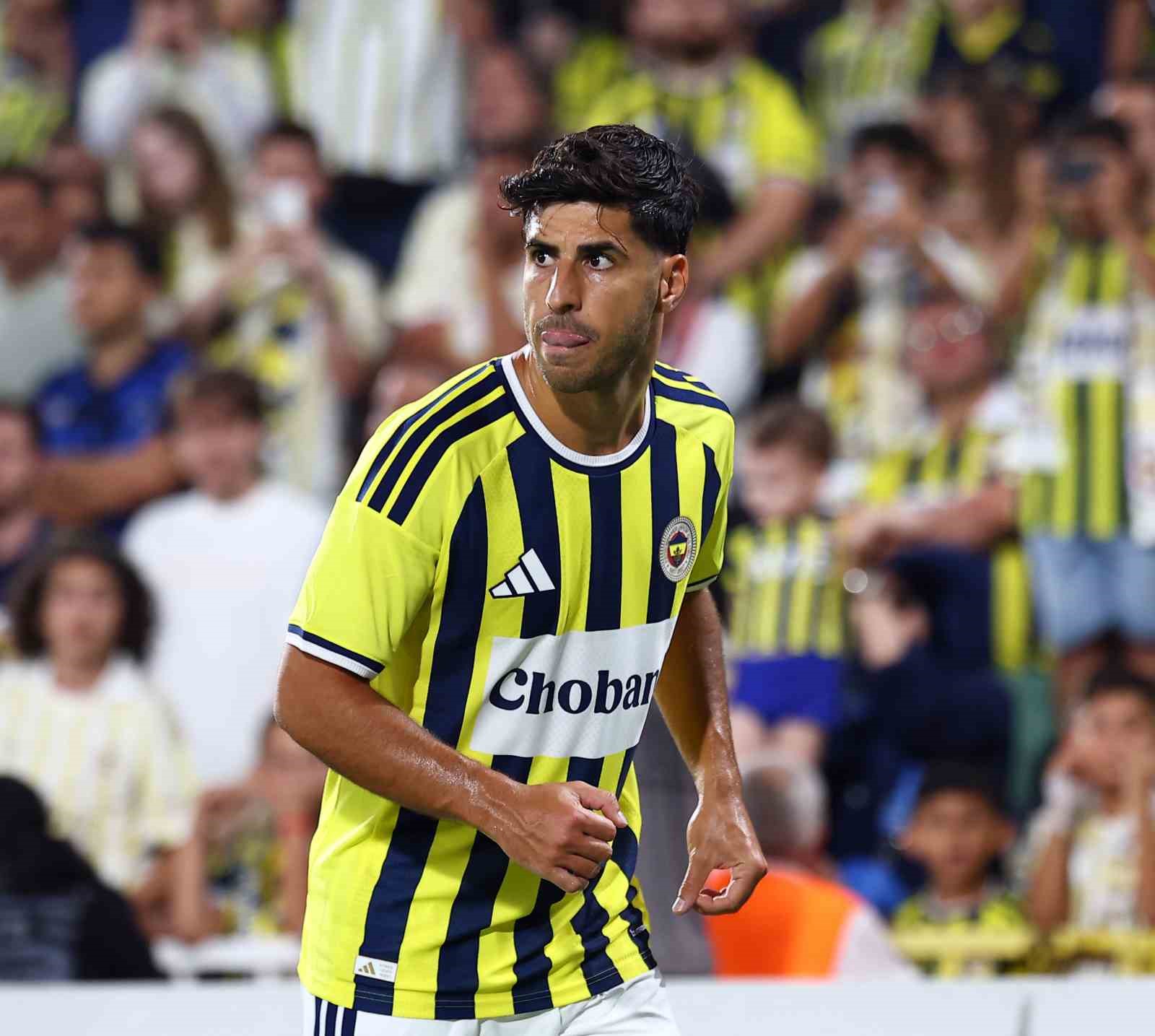 marco-asensio-10-numarali-formasiyla-kadikoy-de