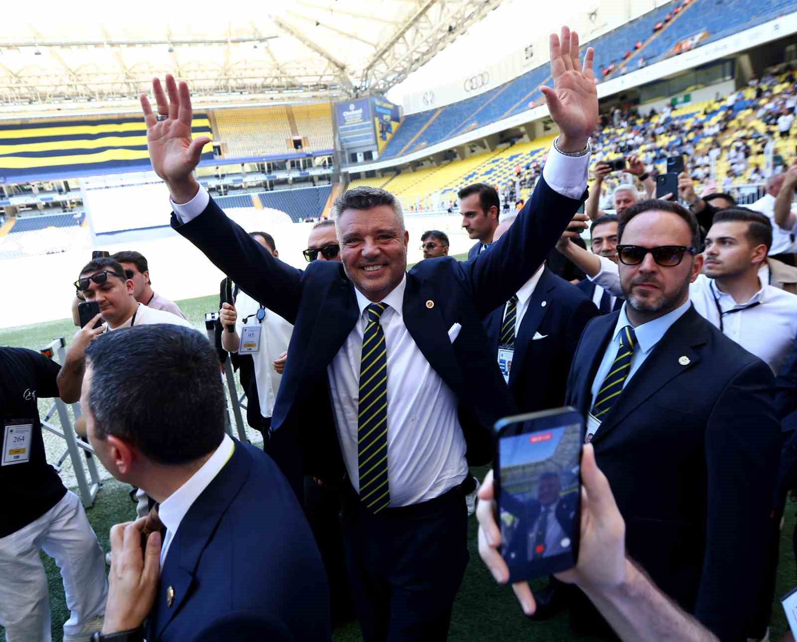 sadettin-saran-a-kongre-uyelerinden-destek