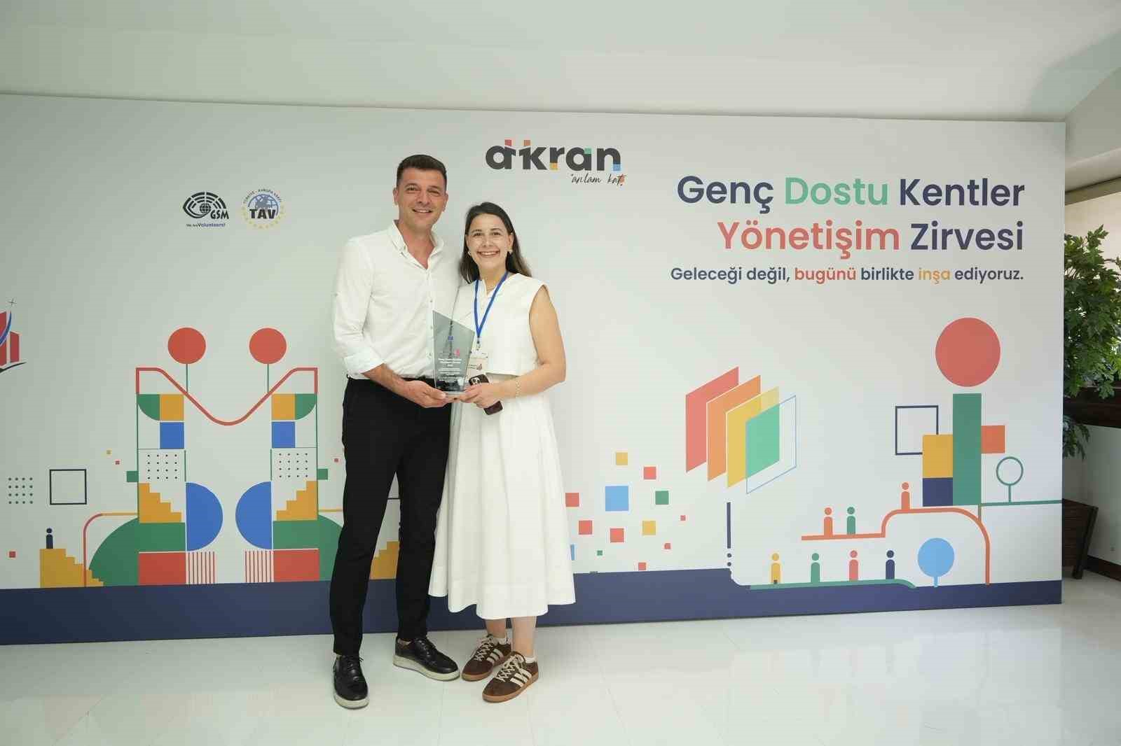 denizli-buyuksehire-genc-dostu-kent-iyi-yonetisim-tesvik-odulu