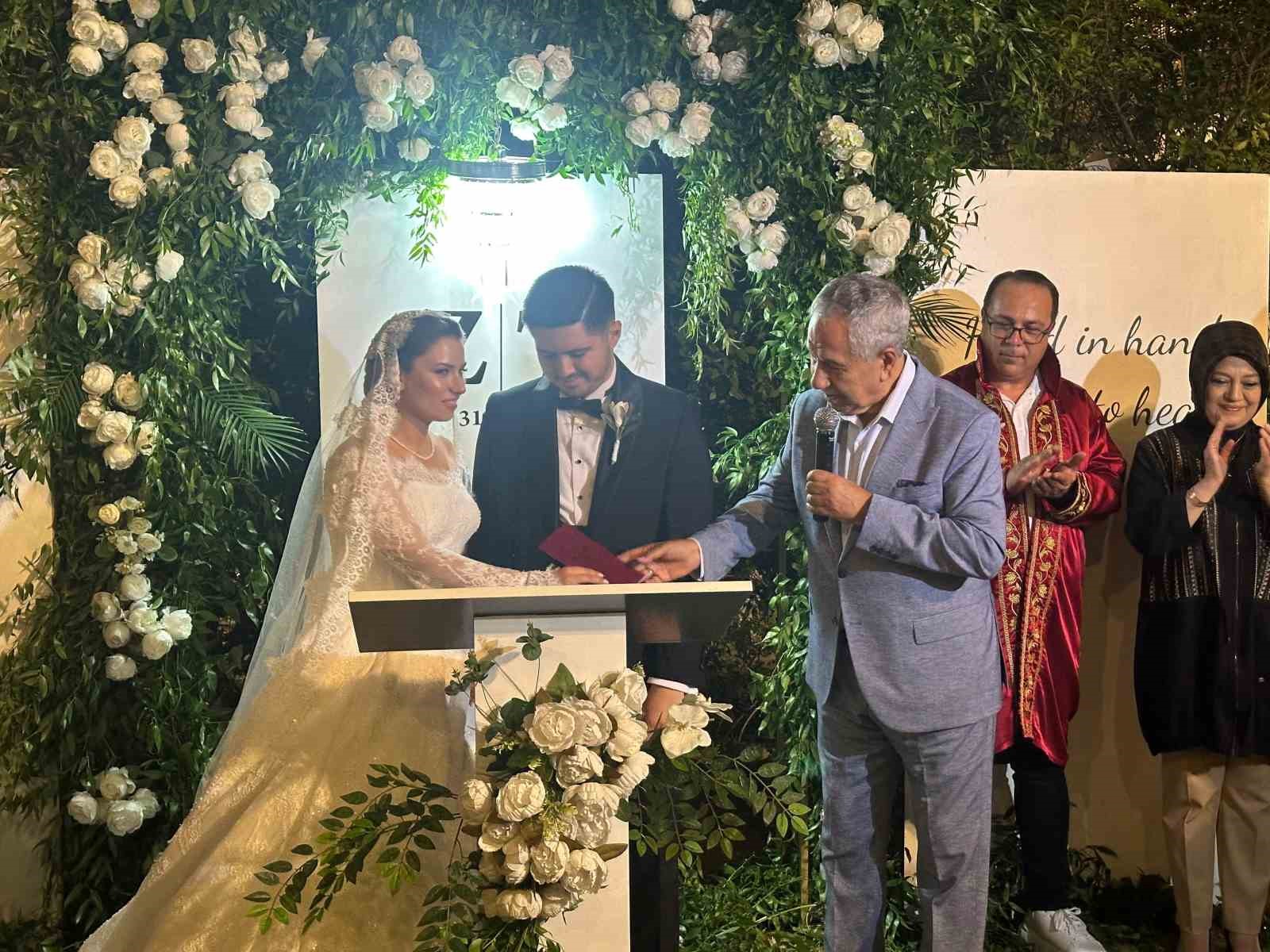 manisa-protokolu-ozkan-ailesinin-mutlulugunda-bulustu