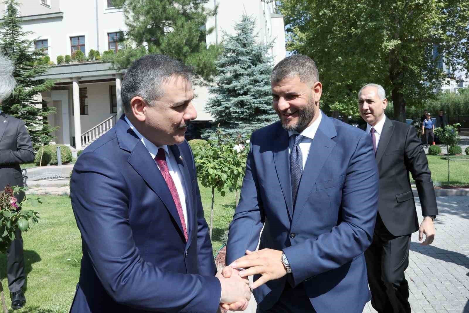 bakan-ciftci-libyali-mevkidasi-ile-bir-araya-geldi