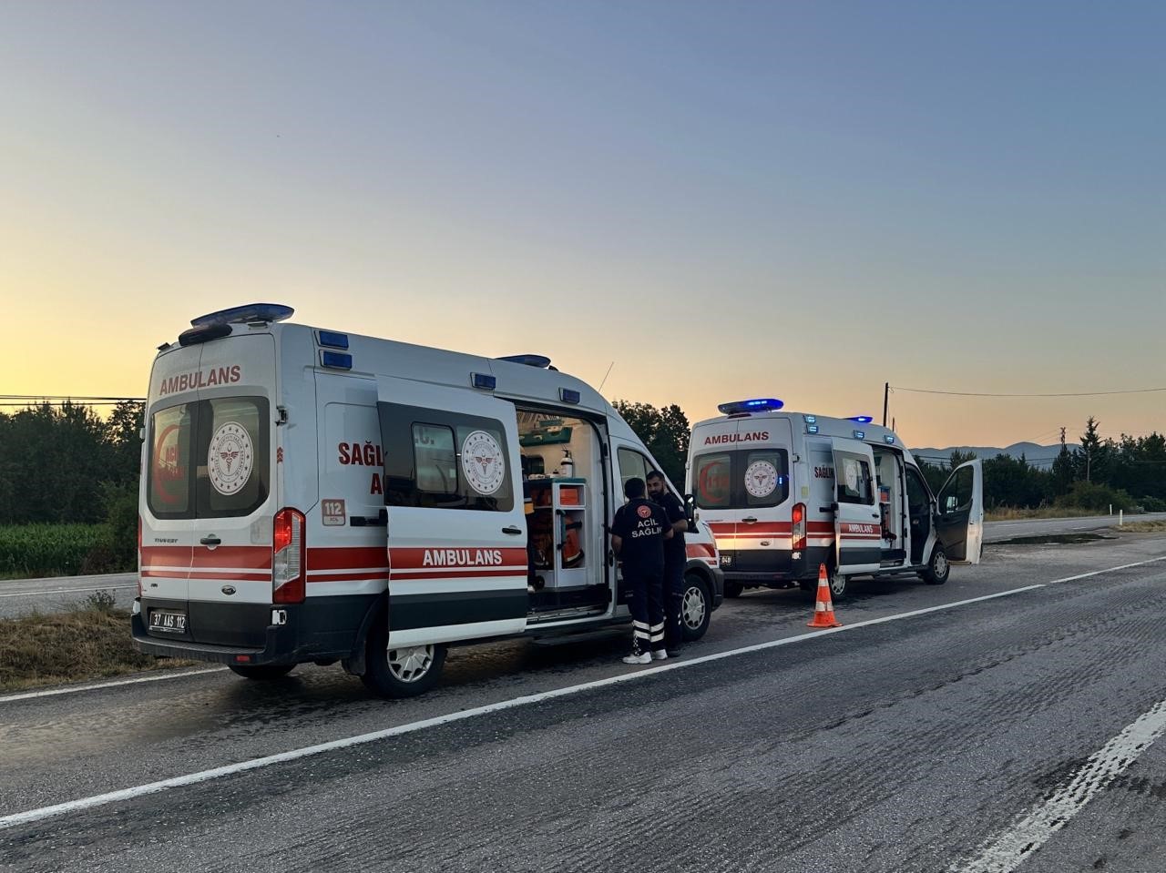 kastamonu-da-iki-otomobil-carpisti-2-yarali